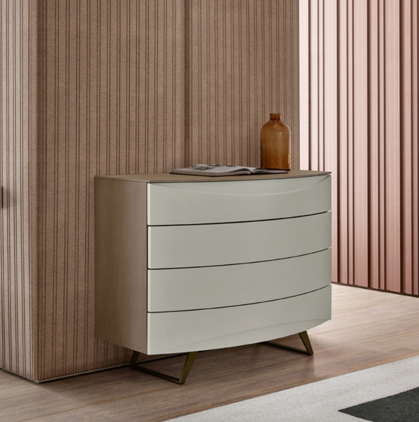 Cómoda Corvo (Pé de ferro)