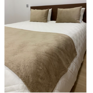 Conj. Dayara (cobre pés + 2 almofadas cheias)